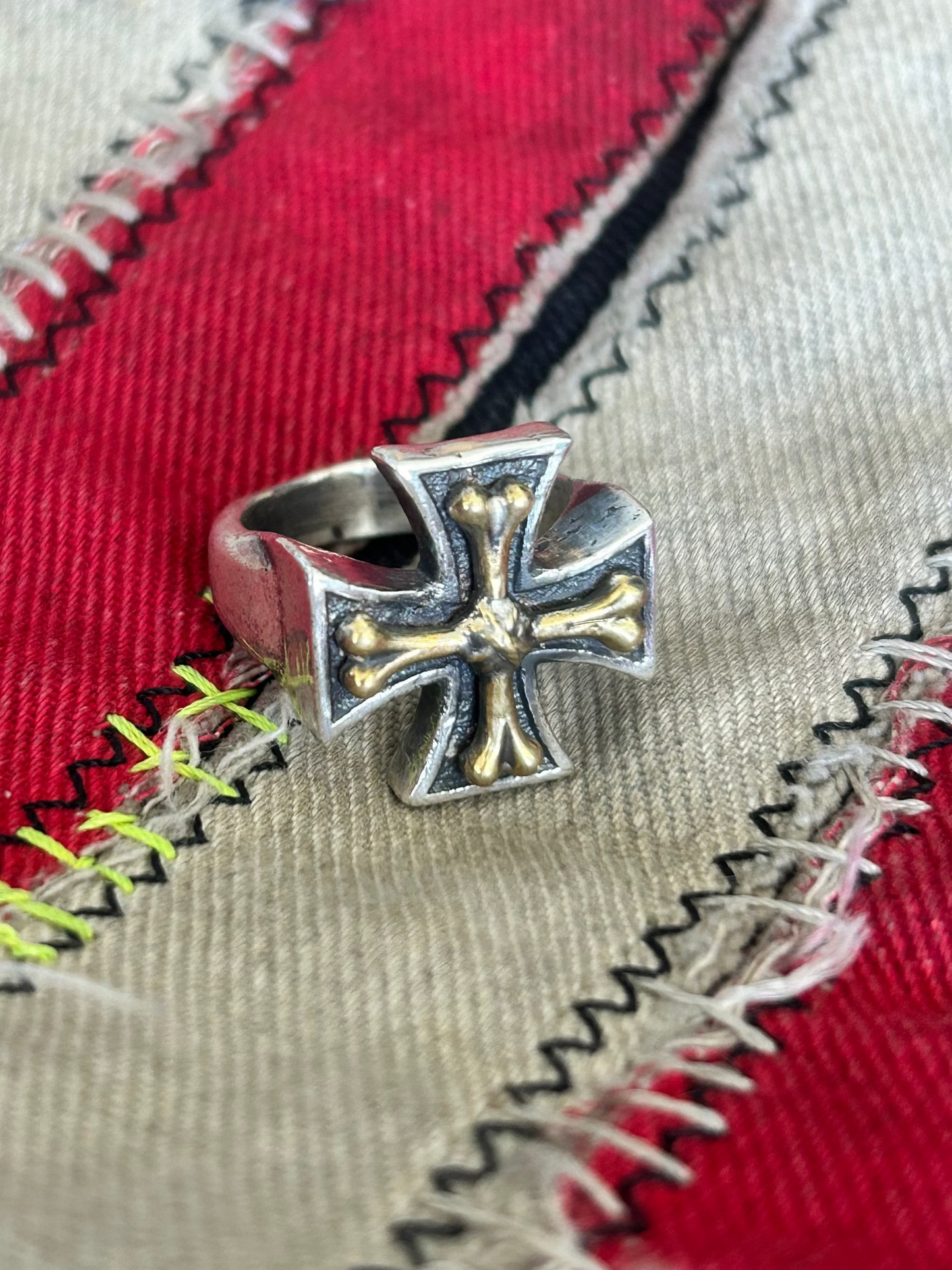 Dirty Iron Bone ring